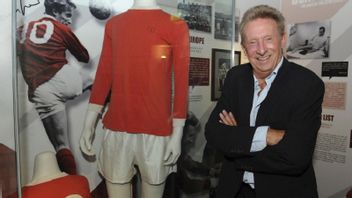 Scottish Manchester United Legend Denis Law Dies