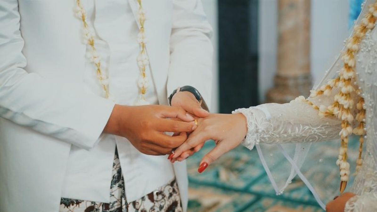 Mengenal Tradisi Ngeuyeuk Seuruh dalam Pernikahan Adat Sunda, Berisi Pendidikan Seks untuk Calon Pengantin 