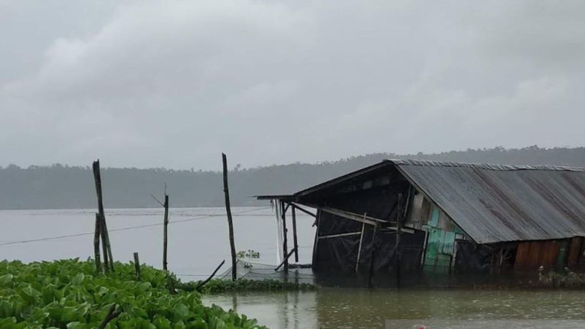 奥库苏姆塞尔洪水损坏了600所房屋 2座连接桥被切断，居民通道几乎瘫痪