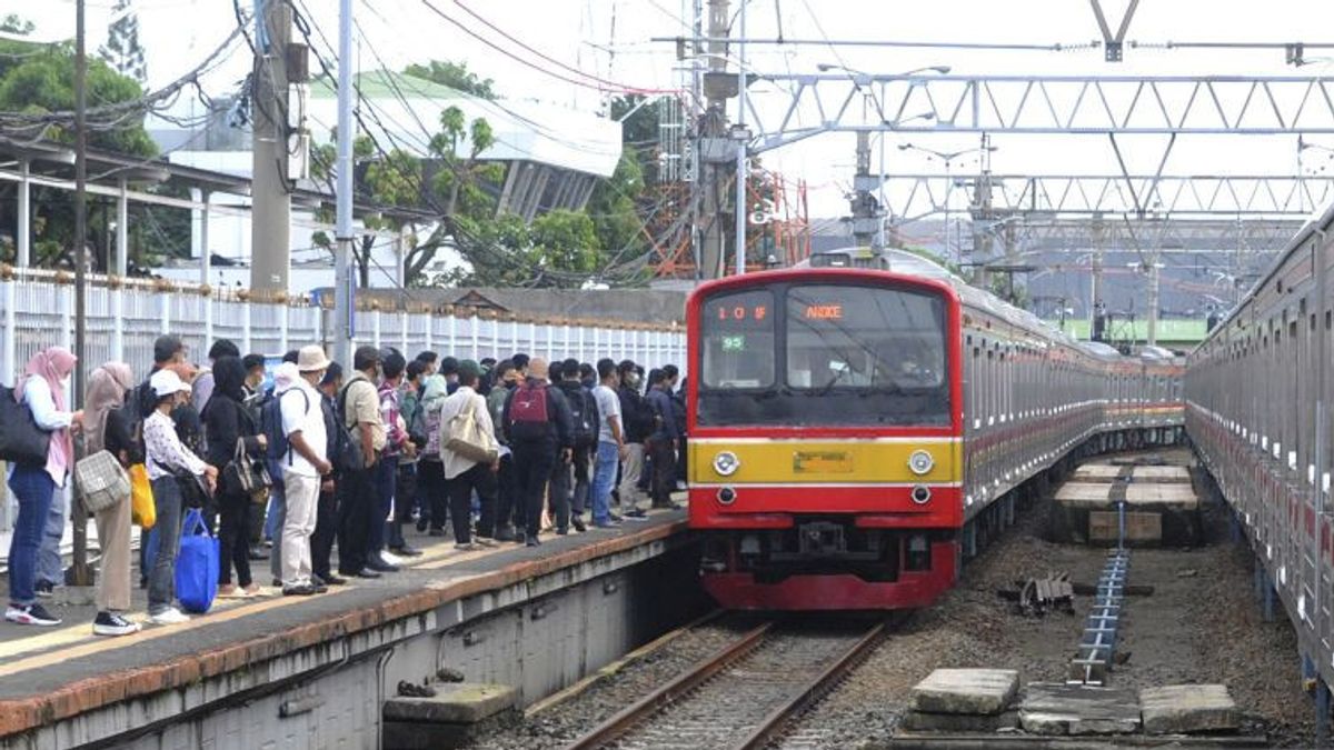 WALHI The WAGE Of The Procurement Of KRL Tariffs Rising Malaus Culture Using Public Transportation