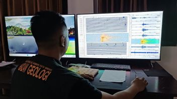 أبلغت PGA عن ظهور أشعة الحريق من منطقة تومبالوان في جبل لوكون ، وهي علامة على نشاط المغناطيس