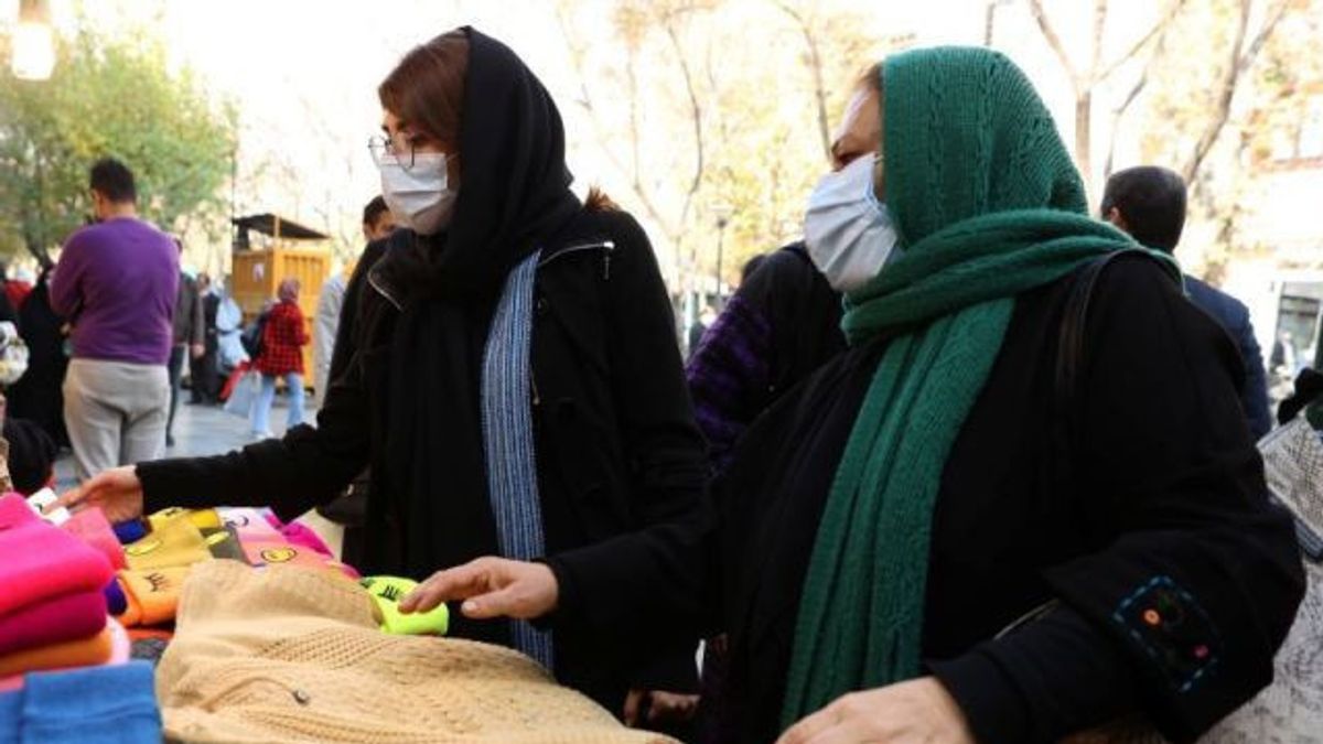 イランのスーシラ警察メンガスの怒りに逮捕された後、拘留中の若い女性の死
