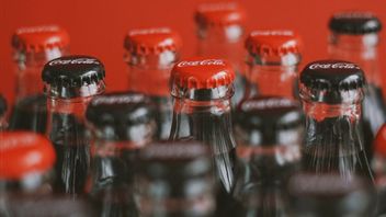 コカコーラはバリの工場を閉鎖し、数十人の従業員がレイオフされた