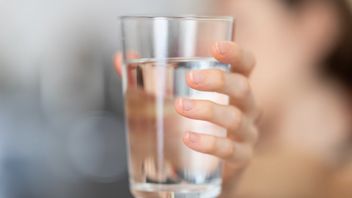 Pakar: Perbanyak Minum Air Putih Jika Telanjur Konsumsi Etilen Glikol