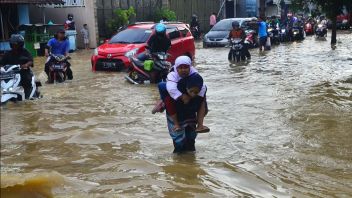 13.102 Warga Kudus Terdampak Banjir, Warga Mulai Mengungsi