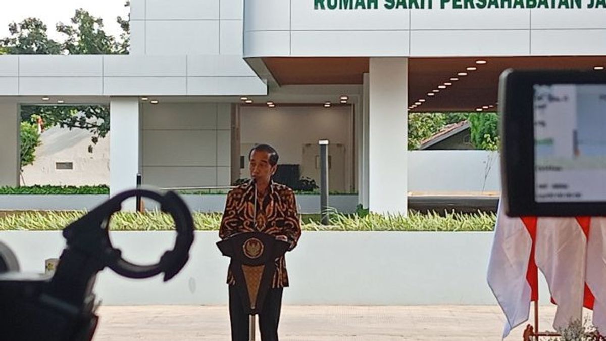 Jokowi serait mieux si Risma démissionne.