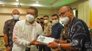 Berita Wisata: Yogyakarta Bagikan Ribuan Gelang Vaksinasi ke Pelaku Wisata