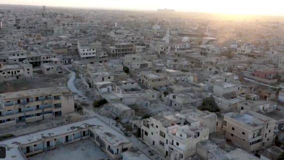 シリアの反政府勢力がホムスに移動中にラスタンとタルビセの都市を占領