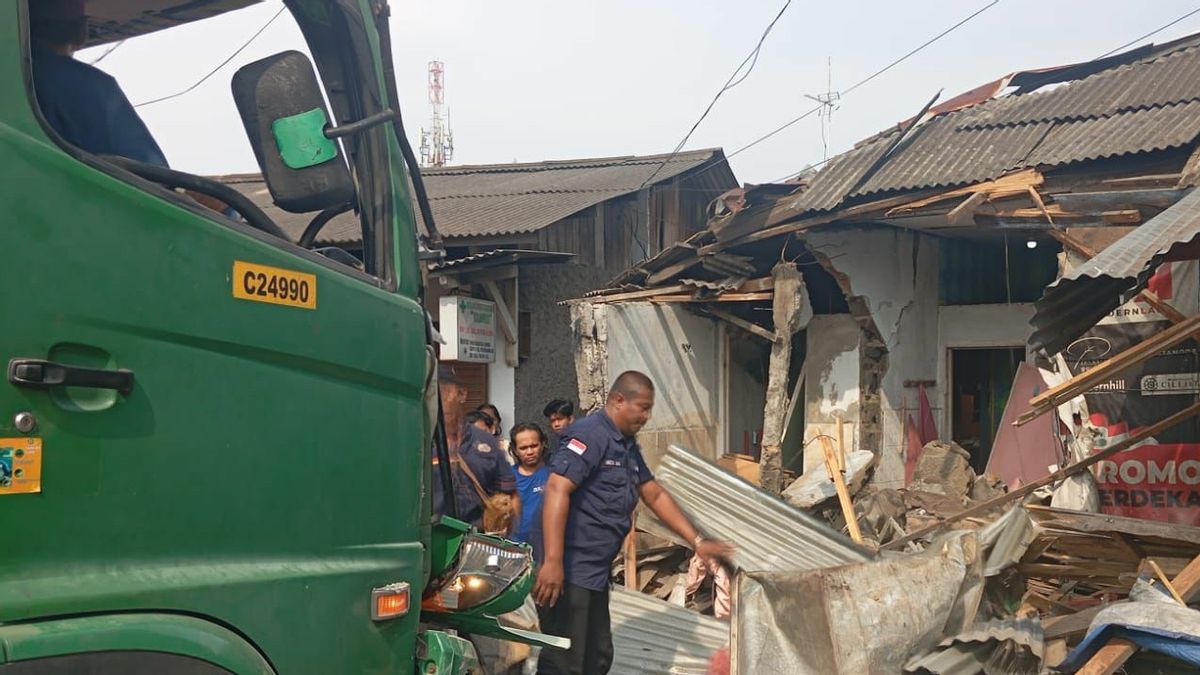 Des camions percutés dans une maison à Cakung, victime : je n'ai pas besoin de chauffeur, je veux rencontrer son leader