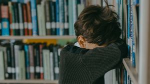 Ketika Kekhawatiran Anak Menjadi Sinyal, Begini Tips Membaca Bahasa Hati Si Kecil