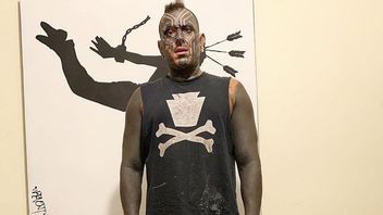 前模型理查德格罗斯曼纹身他的整个身体，包括佩尼