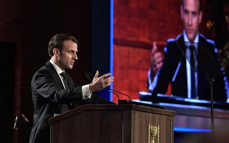 Prancis Hadapi Gelombang Baru Pandemi, Presiden Macron Buka Peluang Wajibkan Vaksinasi COVID-19