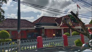 La police arrête un détenu évadé dans le centre de détention de la ville de Praya Lombok