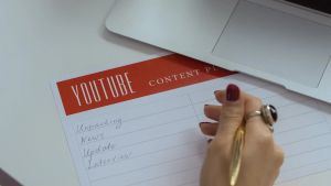 YouTube dan Komposer Maria Schneider Setuju Mengakhiri Gugatan Hak Cipta