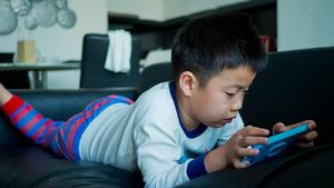 Anak Makin Akrab dengan Gadget, KPAI Minta Platform Digital Taat Aturan Demi Keamanan
