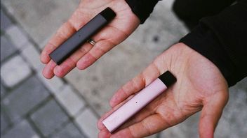 WHO Says More Than 100 Million People In The World Are Addicted To Electric Cigarettes