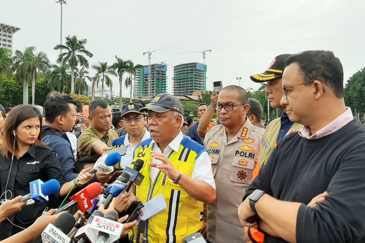 Basuki VS Anies部长关于七里翁河正常化的意见