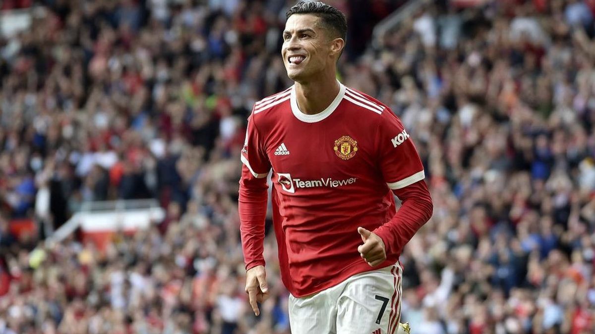 Komentari Unggahan Penggemar Soal Messi Tak Layak Raih Ballon d'Or, Warganet Sebut Ronaldo Munafik