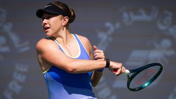 أمندا أنيسيموفا تحرز المركز الأول في بطولة دبي المفتوحة 2026