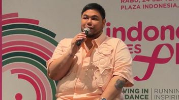 Ivan Gunawanは、インドネシアを通じて乳がんの意識を表明することに参加し、ピンク2025に行く