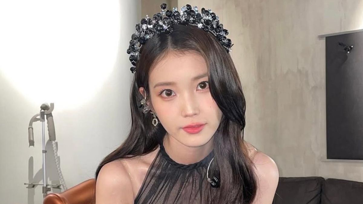 Getting To Know The Syndrome Singer Who Was Accompanied By Korean Singer IU