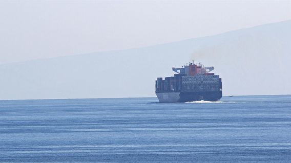 Utilisation d'une fausse identité, un « bateau zombie » transporte du pétrole par le détroit d'Ormuz