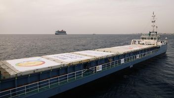 عودت سفينة تحمل المساعدات إلى قبرص بعد الهجوم الجوي الإسرائيلي الذي أودى بحياة سبعة من العمال الإنسانيين
