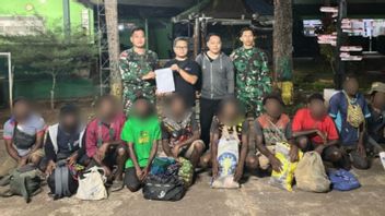 Battalion 122/TS Secures 10 Foreigners From PNG Crossing Illegal Border Routes