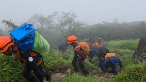 Update Pencarian Pesawat ATR 42-500: Cuaca Ekstrem Hambat Evakuasi di Gunung Bulusaraung