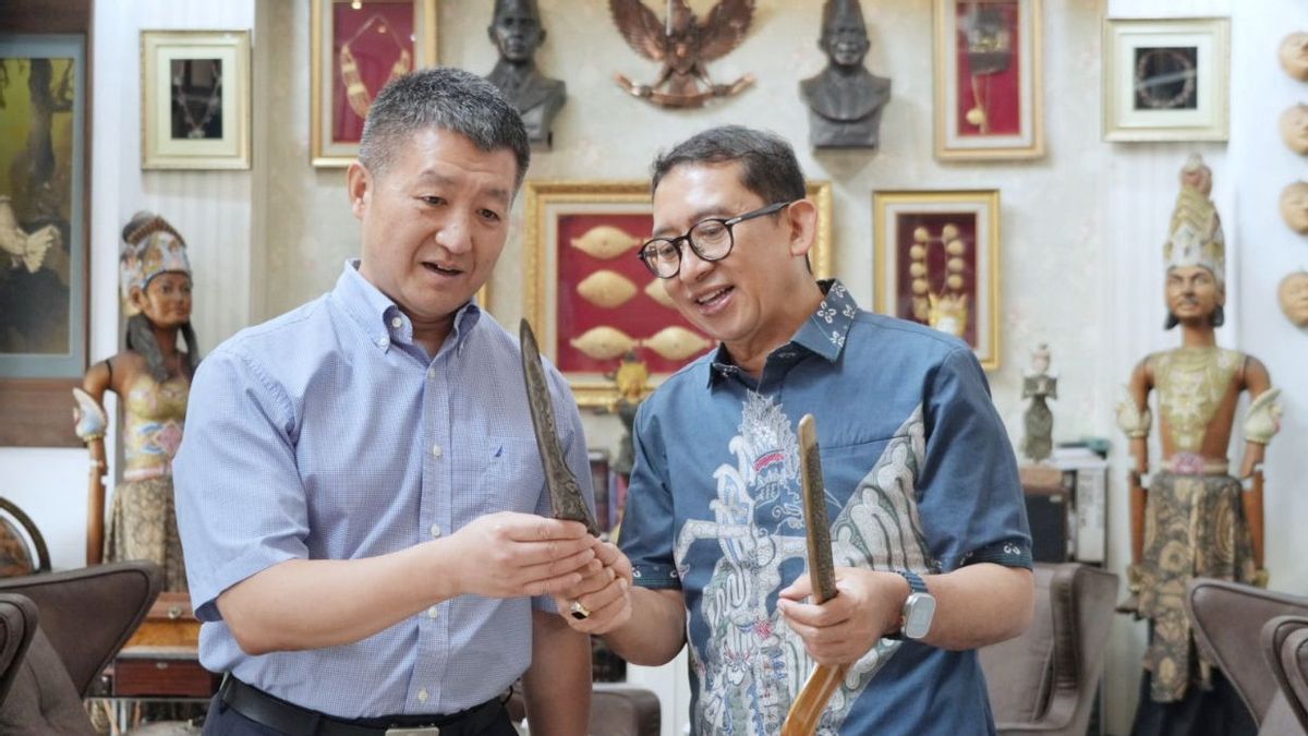 Dubes Tiongkok untuk Indonesia Sambangi Perpustakaan Fadli Zon
