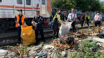 Anticipate Accidents, 50 Illegal Buildings In Senen Station Areas Unloaded
