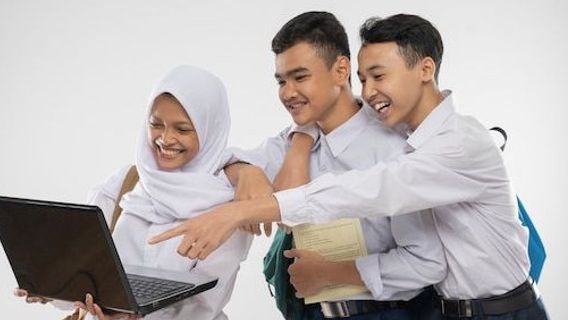 ما هي NPSN التي يجب أن يكون لدى المدرسة كهوية تعليمية؟
