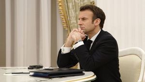 Jurnalis Olahraga Prancis Dipenjara, Macron <i>Ngamuk</i> Tangkal Diplomat Aljazair Masuk Negaranya