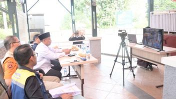 نائب حاكم جاوة الغربية يقترح أولوية إعادة تأهيل دور العبادة والمدارس في سيانجور