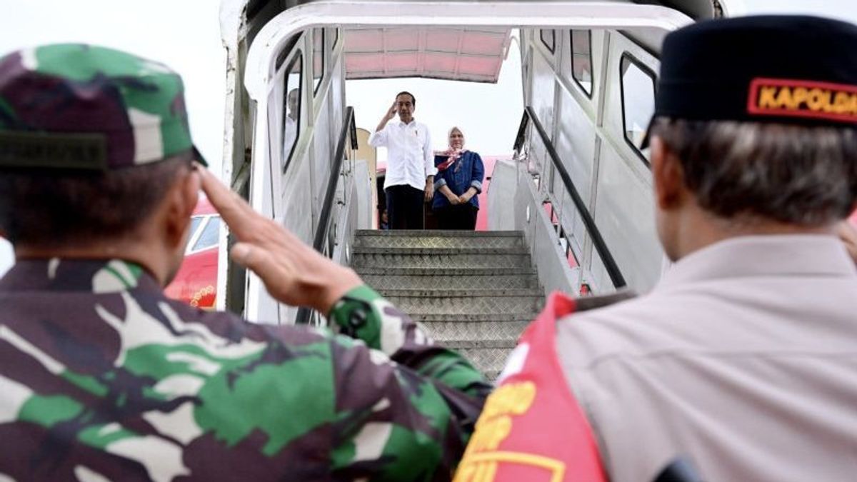 Le président Jokowi retour à Jakarta après avoir assisté au 79e anniversaire de l’IKN