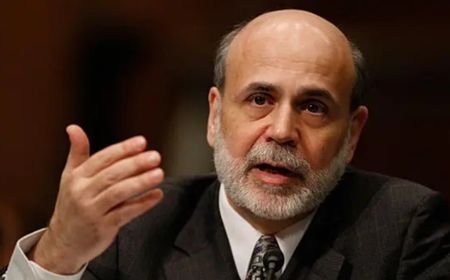 Peraih Nobel Ekonomi Ben Bernanke Kecam Cryptocurrency