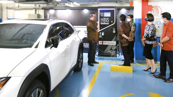 Hadirkan Jaringan Pengisian Kendaraan Listrik Berbasis Baterai, Grup Astra Perkenalkan Astra Otopower