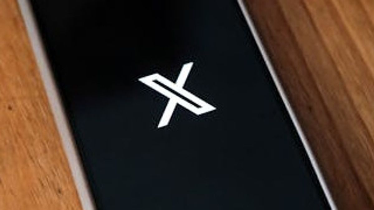 Elon Musk Sebut Platform X Eror karena Serangan Siber 'Besar-besaran' 