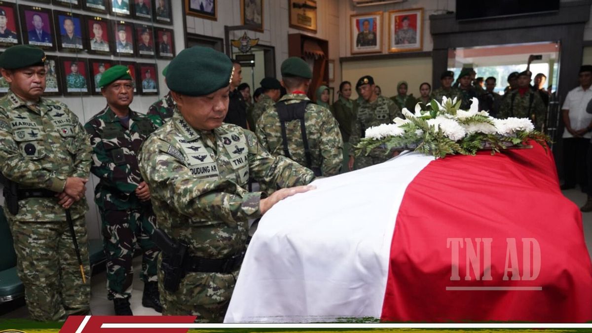 死後のセルカ・ロベルトゥス・シンボロンの葬儀、KSADドゥドゥン:TNI ADは最高の兵士の1人を失った