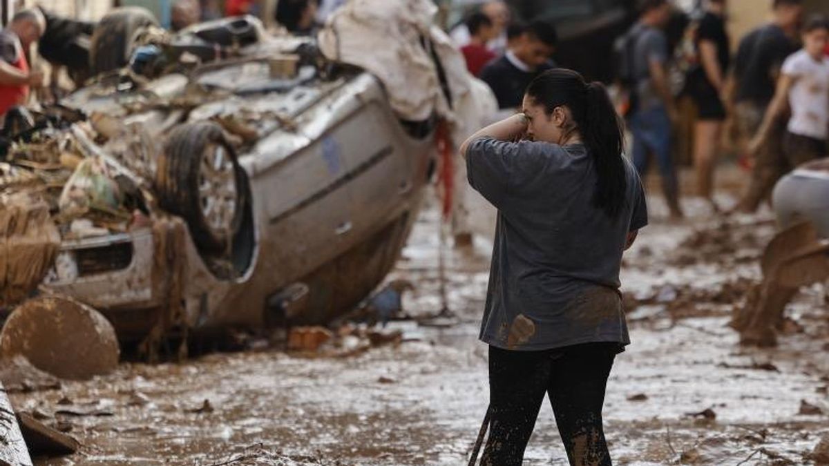 130,000 متحدثين بشأن فيضان فالنسيا الإسباني