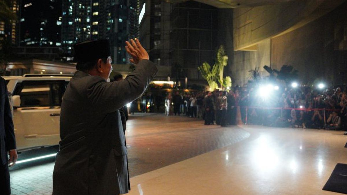 Prabowo Attended El Rumi's Nikahan, Tasted Laksa Curry and Delivered Prayers