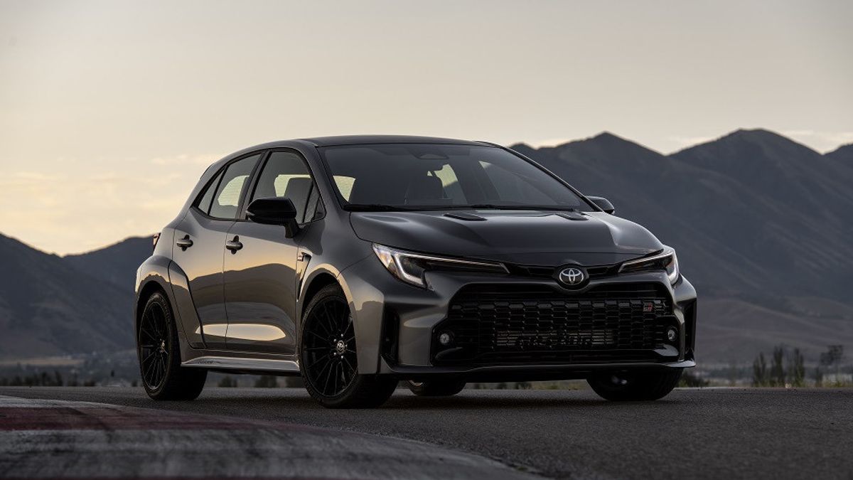 GR Corolla Becomes A Toyota Car With The Best-Selling Manual Transmission In The US