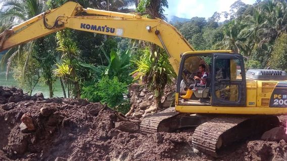 Pascalongsor, Jalan Tertimbun di Tanjung Sani ke Tanjung Raya Agam Sudah Bisa Dilalui Kendaraan