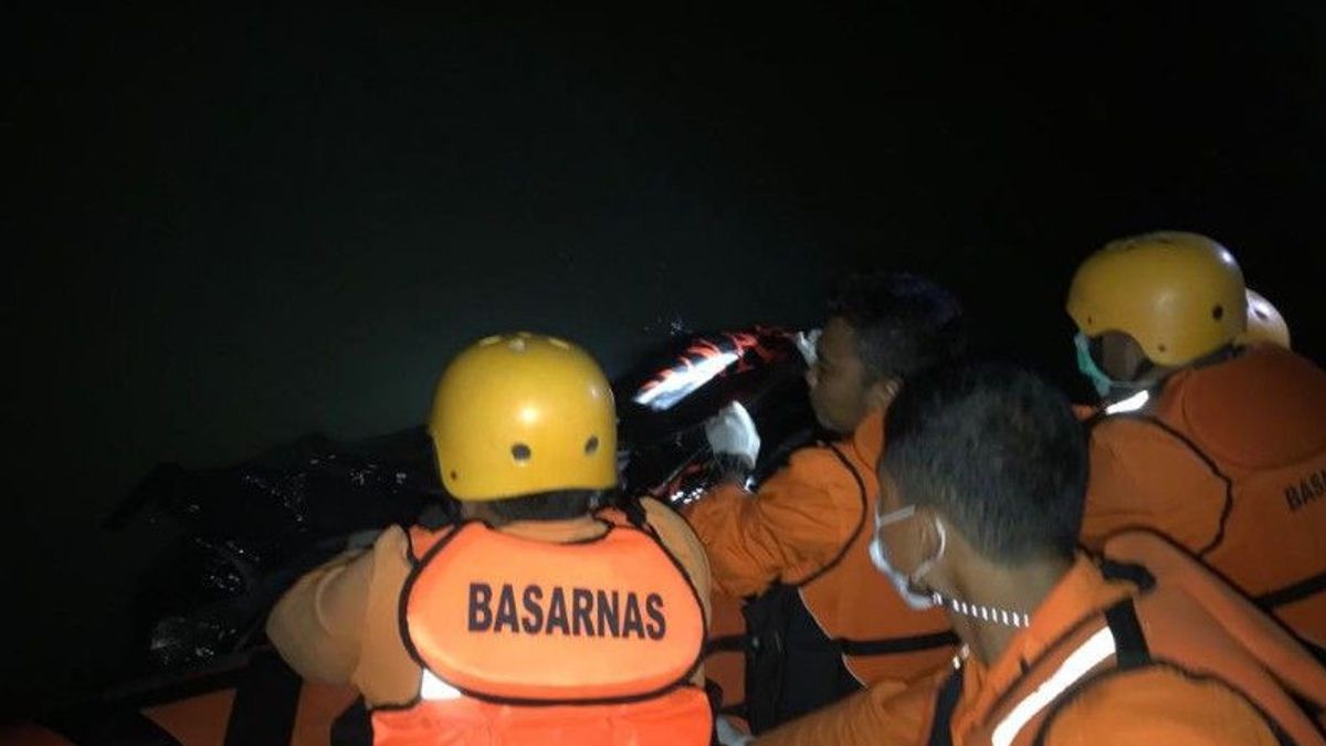 在北苏门答腊贝拉万港坠入海中的装卸工人被发现死亡