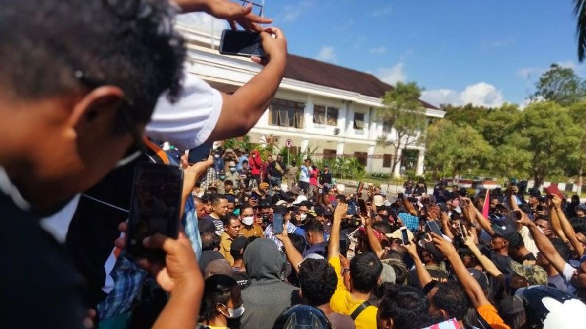 Ticket Price Increase Of Rp3.75 Million Entering Komodo Allegedly Smoothing Monopoly Interests, Residents Of West Manggarai Hold Demo