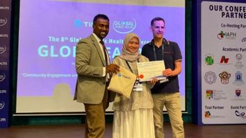 Edukasi Seputar HIV, Dua Mahasiswa UI Ukir Prestasi di GlobeHealth 2025