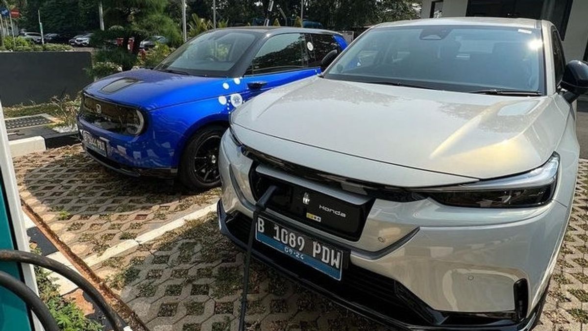 Lancement de l’année prochaine, la voiture électrique Honda e:N1 commence le test Coba sur les routes indonésiennes