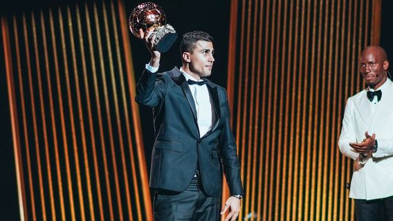 Rodri remportant le Ballon d’Or après la saison joyeuse à Manchester City et à l’équipe nationale d’Espagne