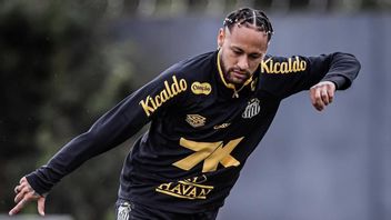 نيمار يلتقي مع مشجعين مشجعين في ملعب سانتوس للتدريب