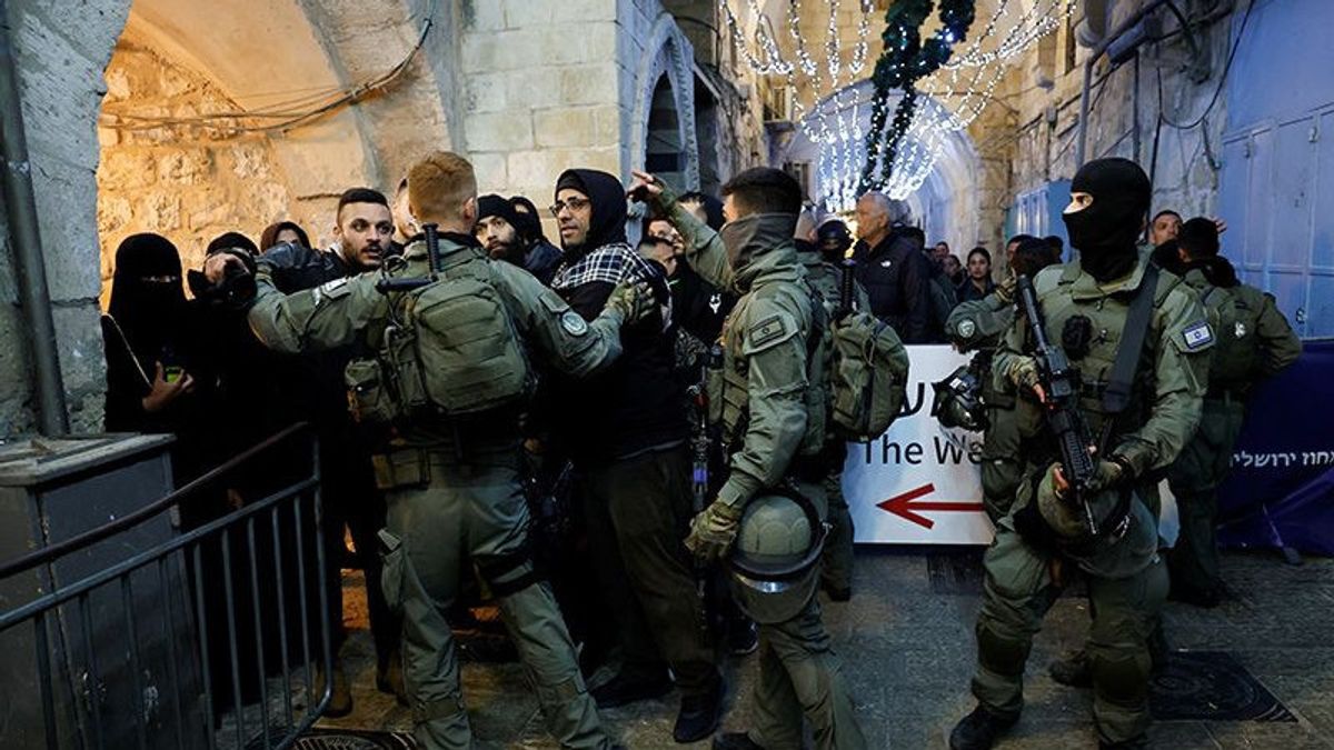 Militer Israel Serang Masjid Al Aqsa, MUI: Merusak Prinsip-prinsip HAM